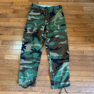 Army Vintage woodland camo BDU trousers size small short